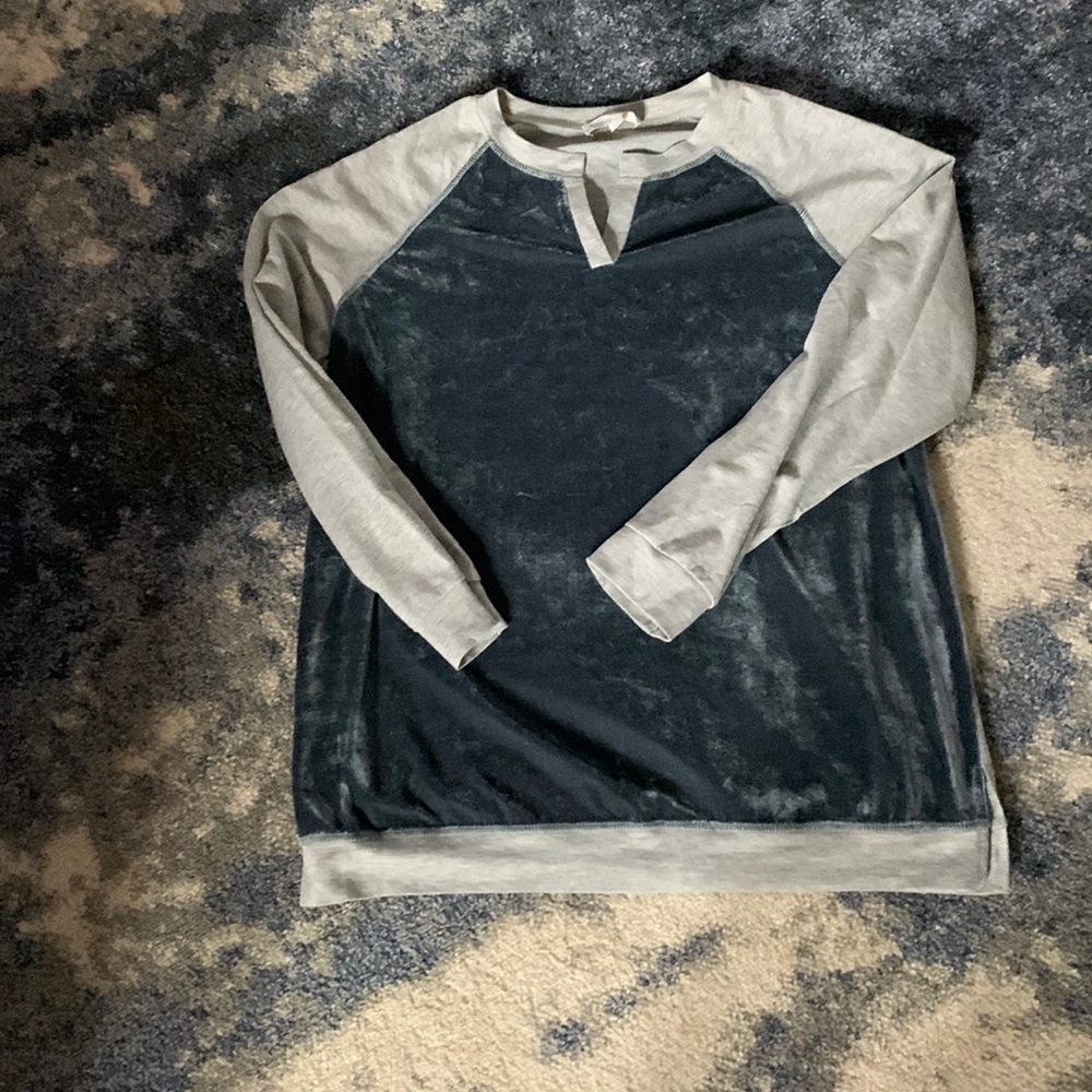 Suzanne Betro sweatshirt